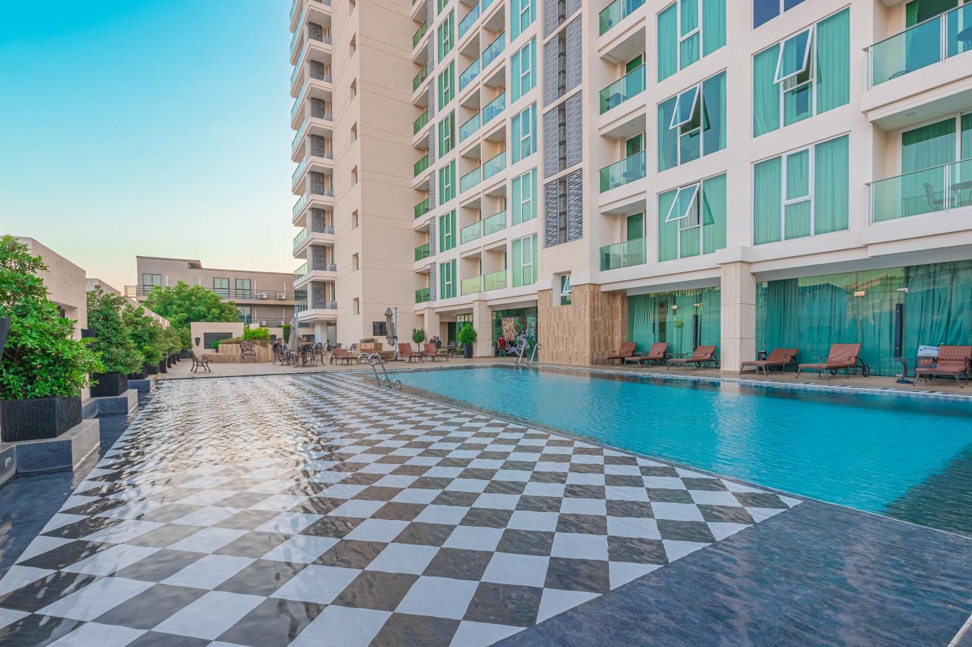 City Garden Tower By Pattaya Holiday ภายนอก รูปภาพ